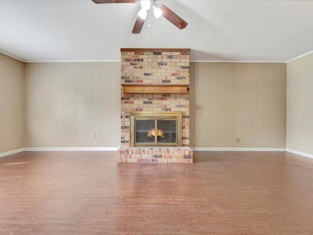 302 Forest Creek Drive, Lufkin, TX 75901