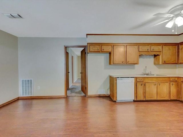 302 Forest Creek Drive, Lufkin, TX 75901