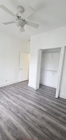 8320 Lagos De Campo Boulevard, Tamarac, FL 33321