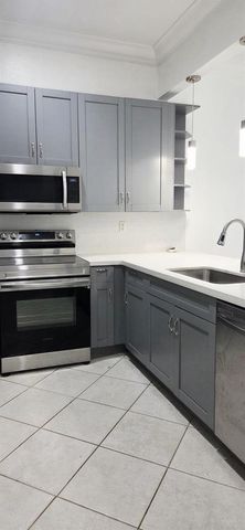 8320 Lagos De Campo Boulevard, Tamarac, FL 33321