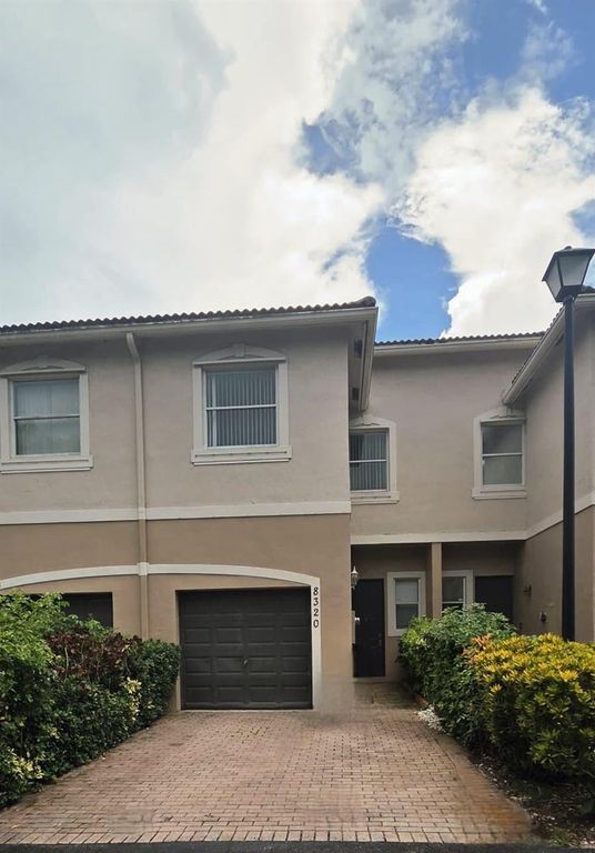 8320 Lagos De Campo Boulevard, Tamarac, FL 33321