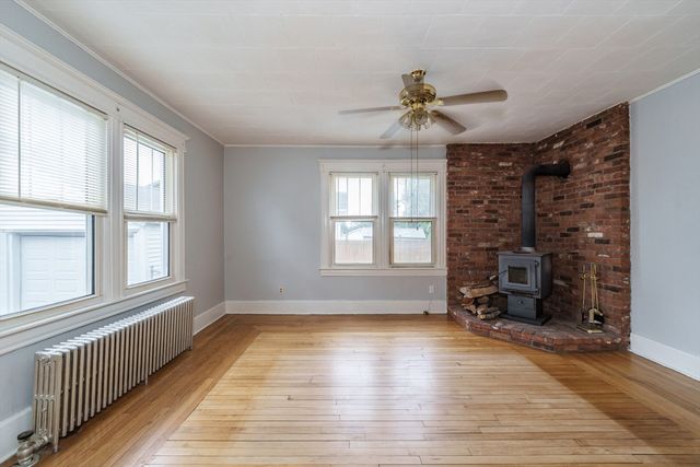 82-1/2 W Silver St, Westfield, MA 01085