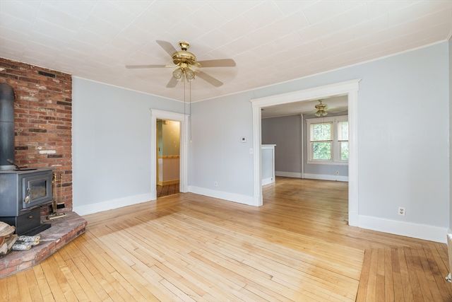 82-1/2 W Silver St, Westfield, MA 01085