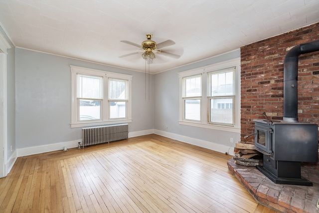 82-1/2 W Silver St, Westfield, MA 01085