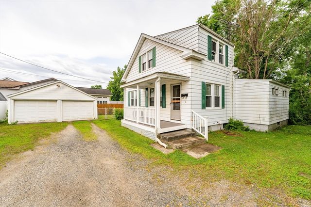 82-1/2 W Silver St, Westfield, MA 01085