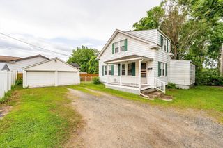 82-1/2 W Silver St, Westfield, MA 01085