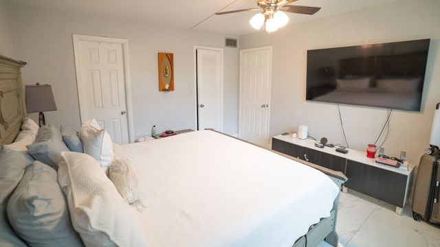 8285 Sunrise Lakes Boulevard 110, Sunrise, FL 33322