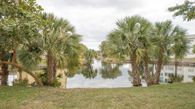 8285 Sunrise Lakes Boulevard 110, Sunrise, FL 33322