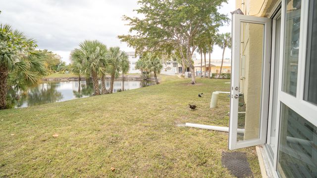 8285 Sunrise Lakes Boulevard 110, Sunrise, FL 33322