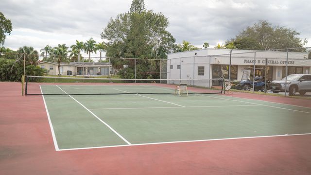 8285 Sunrise Lakes Boulevard 110, Sunrise, FL 33322