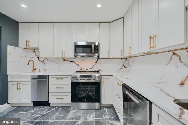 2020 MASTERS DR, Baltimore, MD 21209