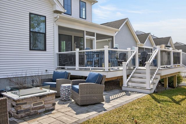 19 Owls Nest, Plymouth, MA 02360