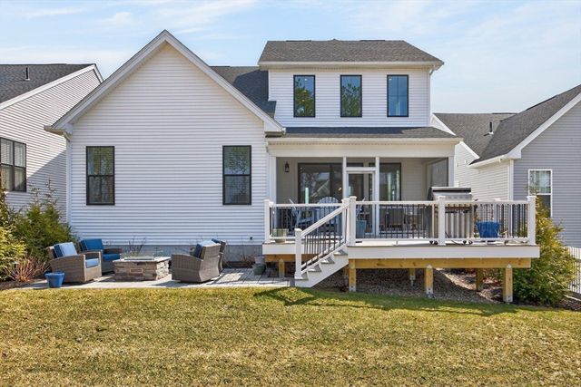 19 Owls Nest, Plymouth, MA 02360