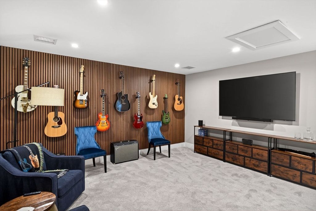 19 Owls Nest, Plymouth, MA 02360