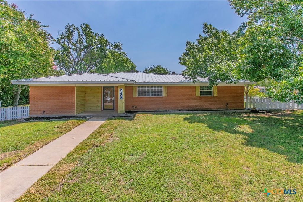 2225 S 51st Street, Temple, TX 76504