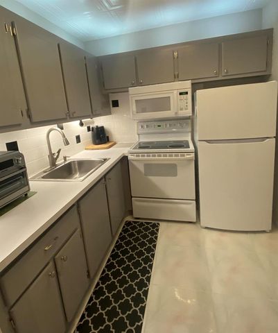 369 Windsor P, West Palm Beach, FL 33417
