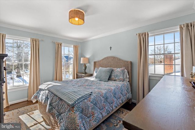 2100 WITTINGTON BLVD, Alexandria, VA 22308