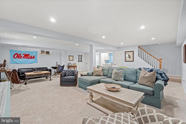 2100 WITTINGTON BLVD, Alexandria, VA 22308