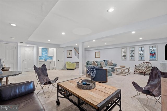 2100 WITTINGTON BLVD, Alexandria, VA 22308