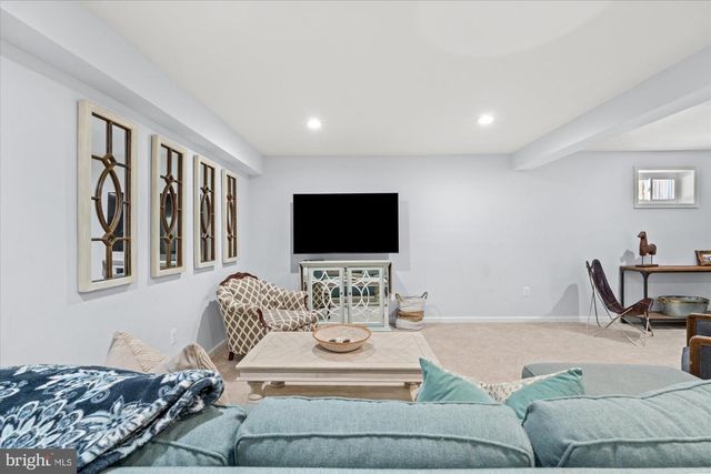 2100 WITTINGTON BLVD, Alexandria, VA 22308