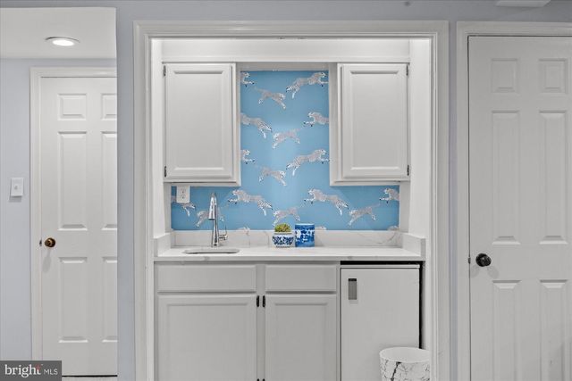 2100 WITTINGTON BLVD, Alexandria, VA 22308