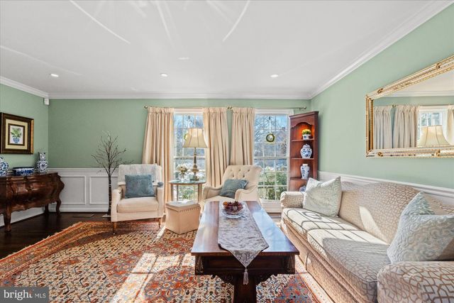 2100 WITTINGTON BLVD, Alexandria, VA 22308