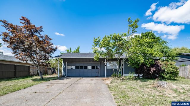 745 Azalea St, Lebanon, OR 97355