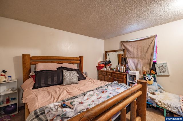 745 Azalea St, Lebanon, OR 97355
