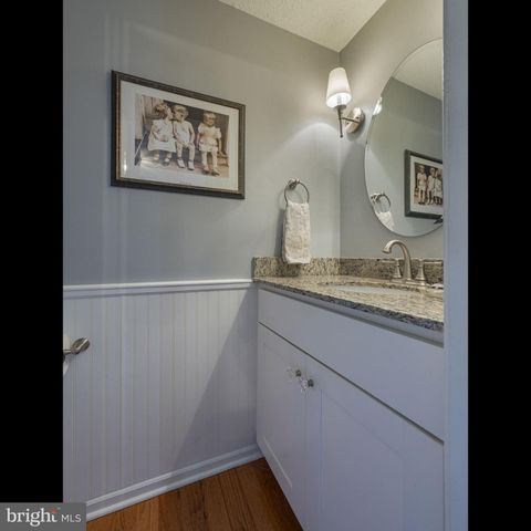 207 OVERCREEK RD, Phoenixville, PA 19460