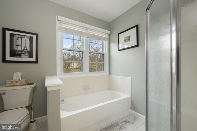 207 OVERCREEK RD, Phoenixville, PA 19460