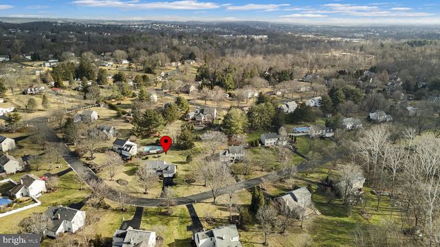 207 OVERCREEK RD, Phoenixville, PA 19460