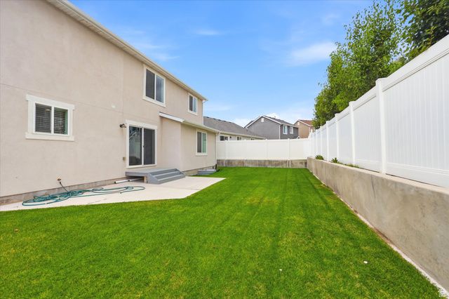 3377 E BRIDGE ST, Eagle Mountain, UT 84005