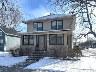 601 Columbia Avenue, Elgin, IL 60120