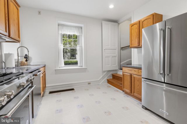 245 MATHER RD, Jenkintown, PA 19046