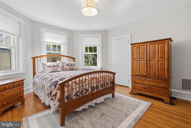 245 MATHER RD, Jenkintown, PA 19046