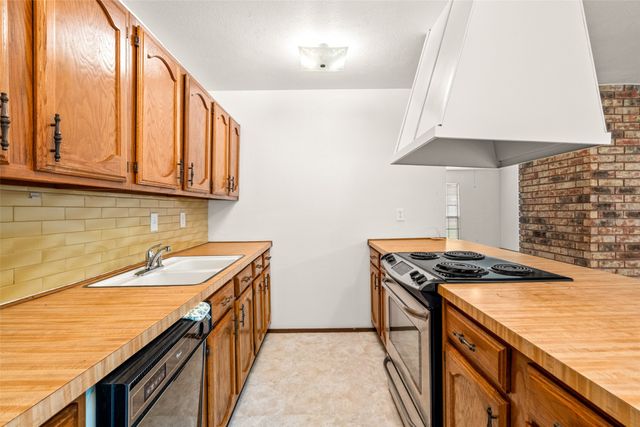 643 Randa Lane, Desoto, TX 75115