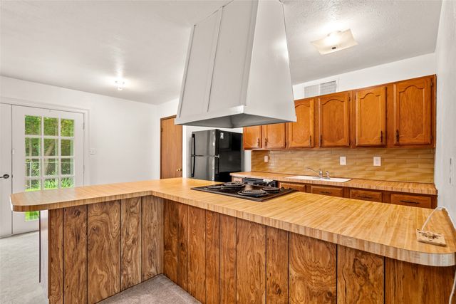 643 Randa Lane, Desoto, TX 75115