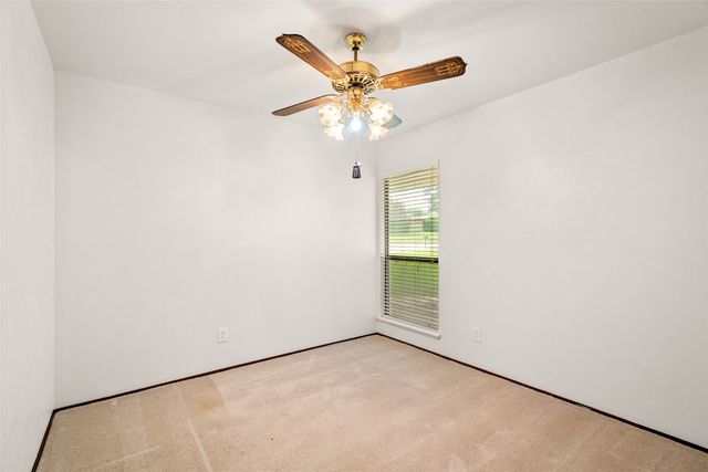 643 Randa Lane, Desoto, TX 75115