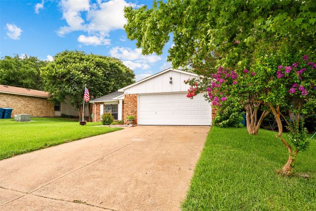 643 Randa Lane, Desoto, TX 75115