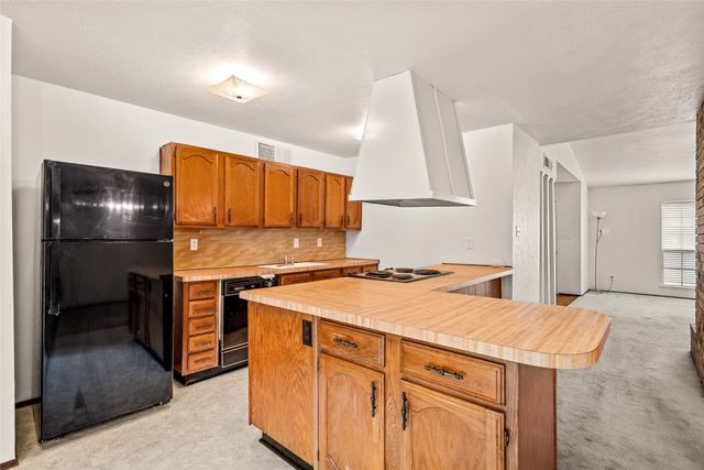 643 Randa Lane, Desoto, TX 75115