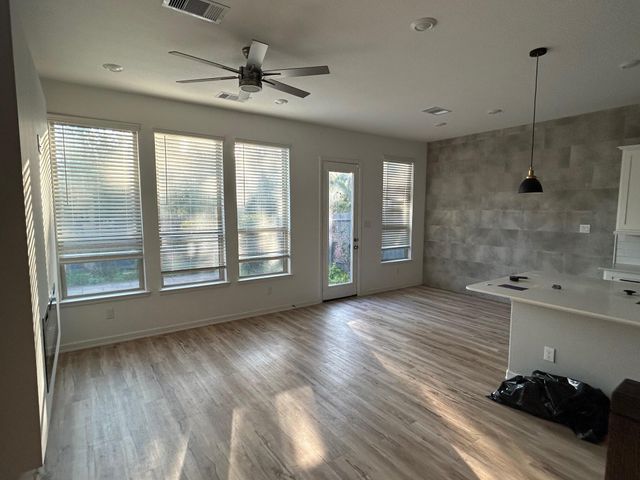 975 Lars Trek Trail, Conroe, TX 77304