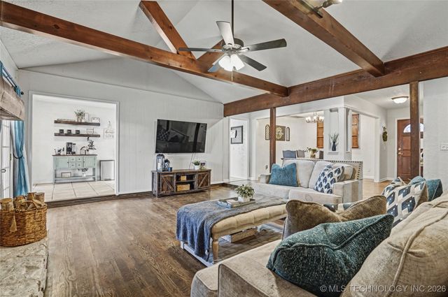 8319 E 107th Place S, Tulsa, OK 74133