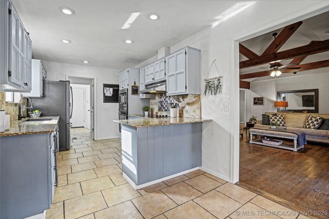 8319 E 107th Place S, Tulsa, OK 74133