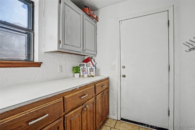 8319 E 107th Place S, Tulsa, OK 74133