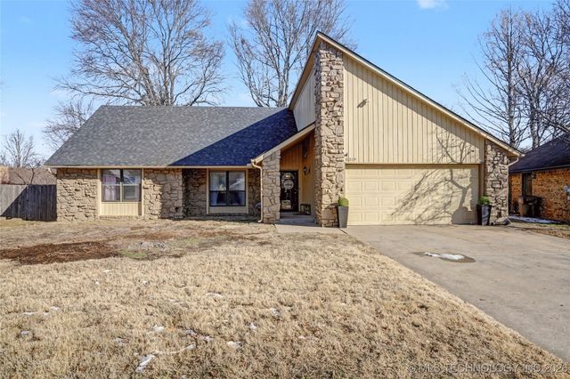 8319 E 107th Place S, Tulsa, OK 74133