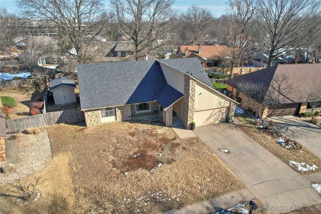 8319 E 107th Place S, Tulsa, OK 74133