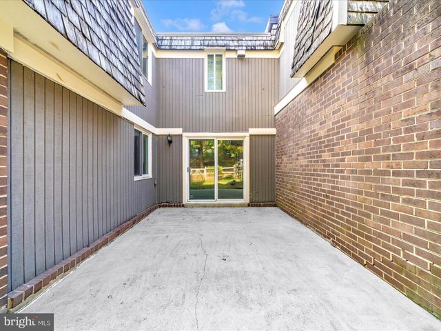 10513 CAMBRIDGE CT, Montgomery Village, MD 20886