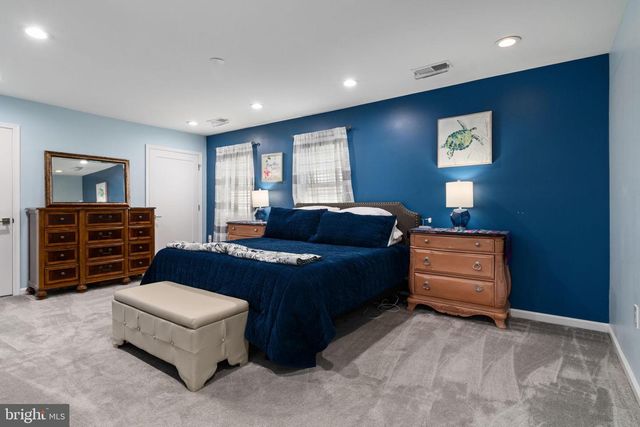 608 NE BLUE RIDGE AVE NE, Leesburg, VA 20176