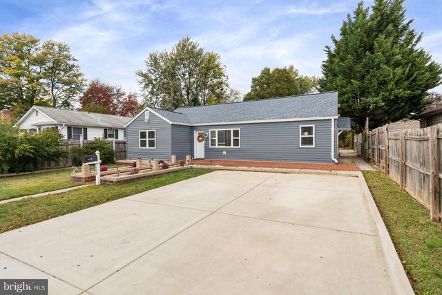 608 NE BLUE RIDGE AVE NE, Leesburg, VA 20176