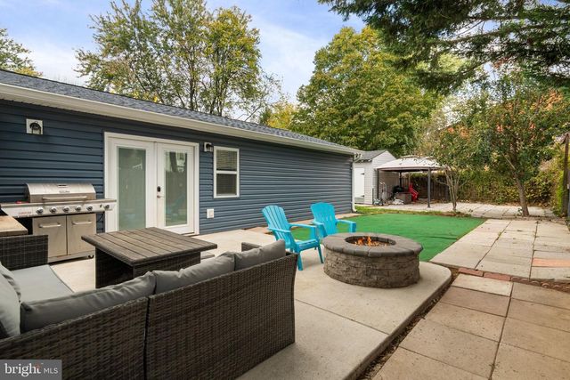 608 NE BLUE RIDGE AVE NE, Leesburg, VA 20176